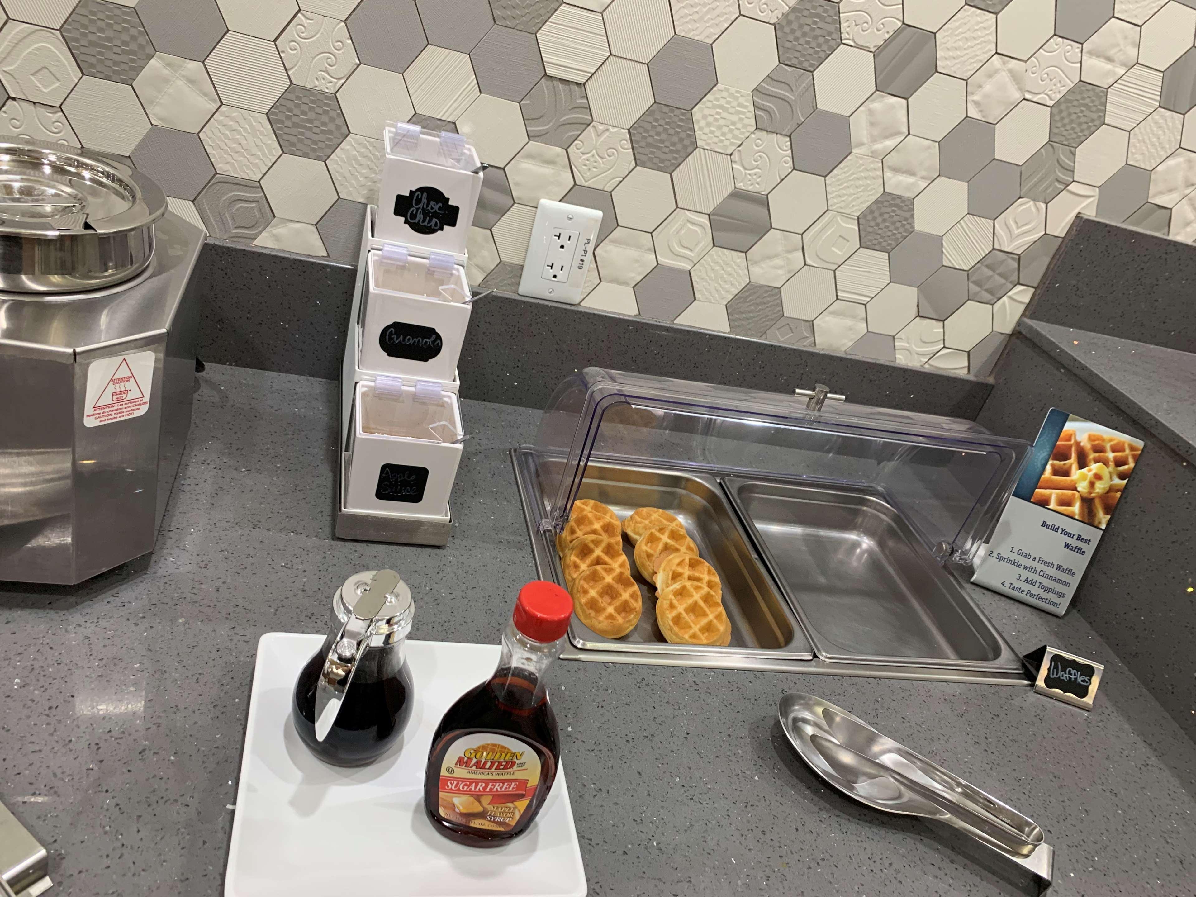ベストウェスタン プラス ワスコ イン アンド スイーツ Wasco エクステリア 写真